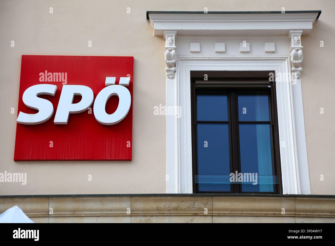 KLAGENFURT, OSTERREICH - 12. AUGUST 2022: Büro DER SPO, Sozialdemokratische Partei Oesterreich (Englisch: Sozialdemokratische Partei Osterreichs) in Klagenf Stockfoto