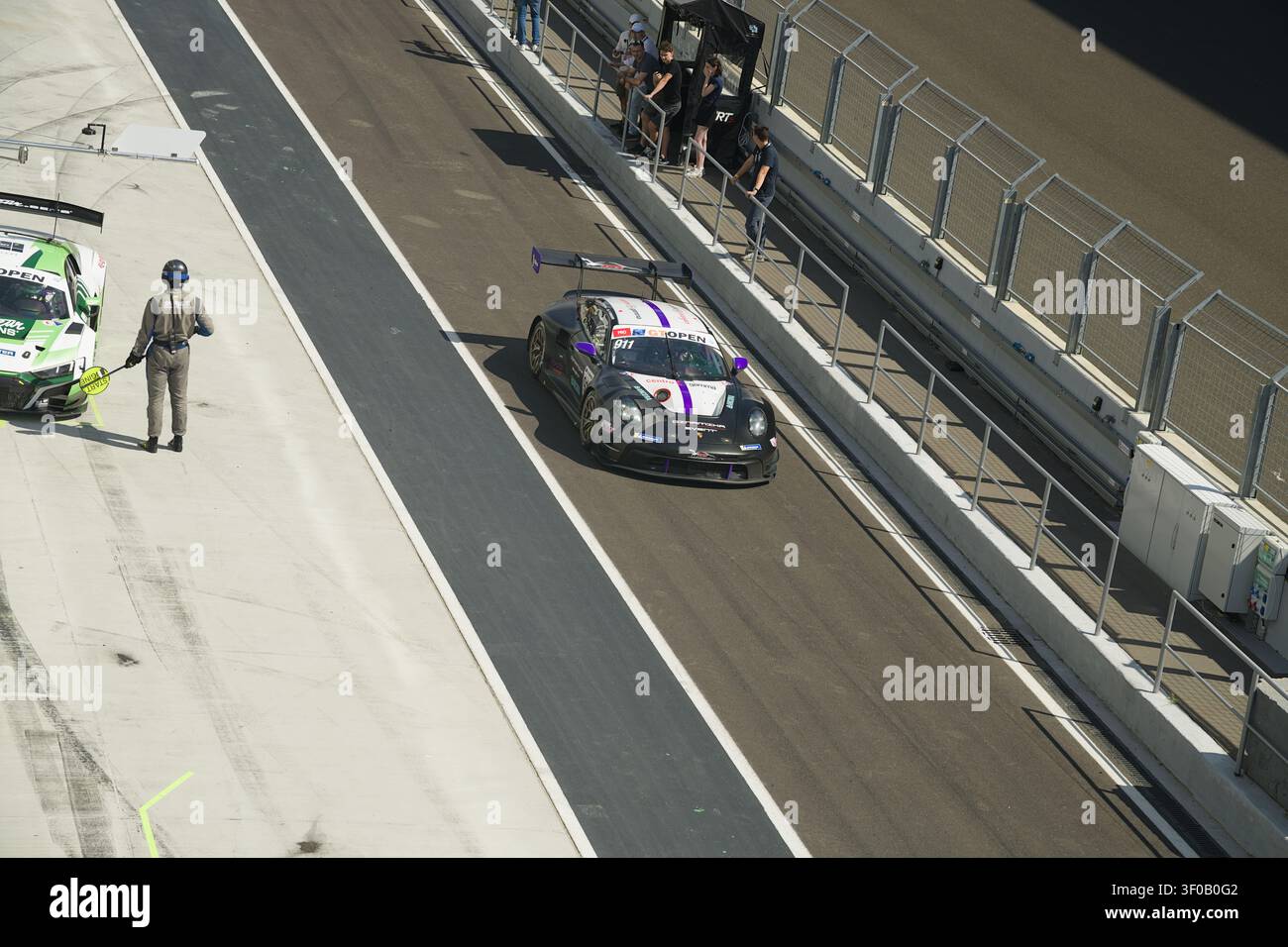 Pietro Armanni/Alex Fontana von Porsche 911 GT3 R (Pro Cup) fahren beim Hungaroring GT Open Rennen Stockfoto
