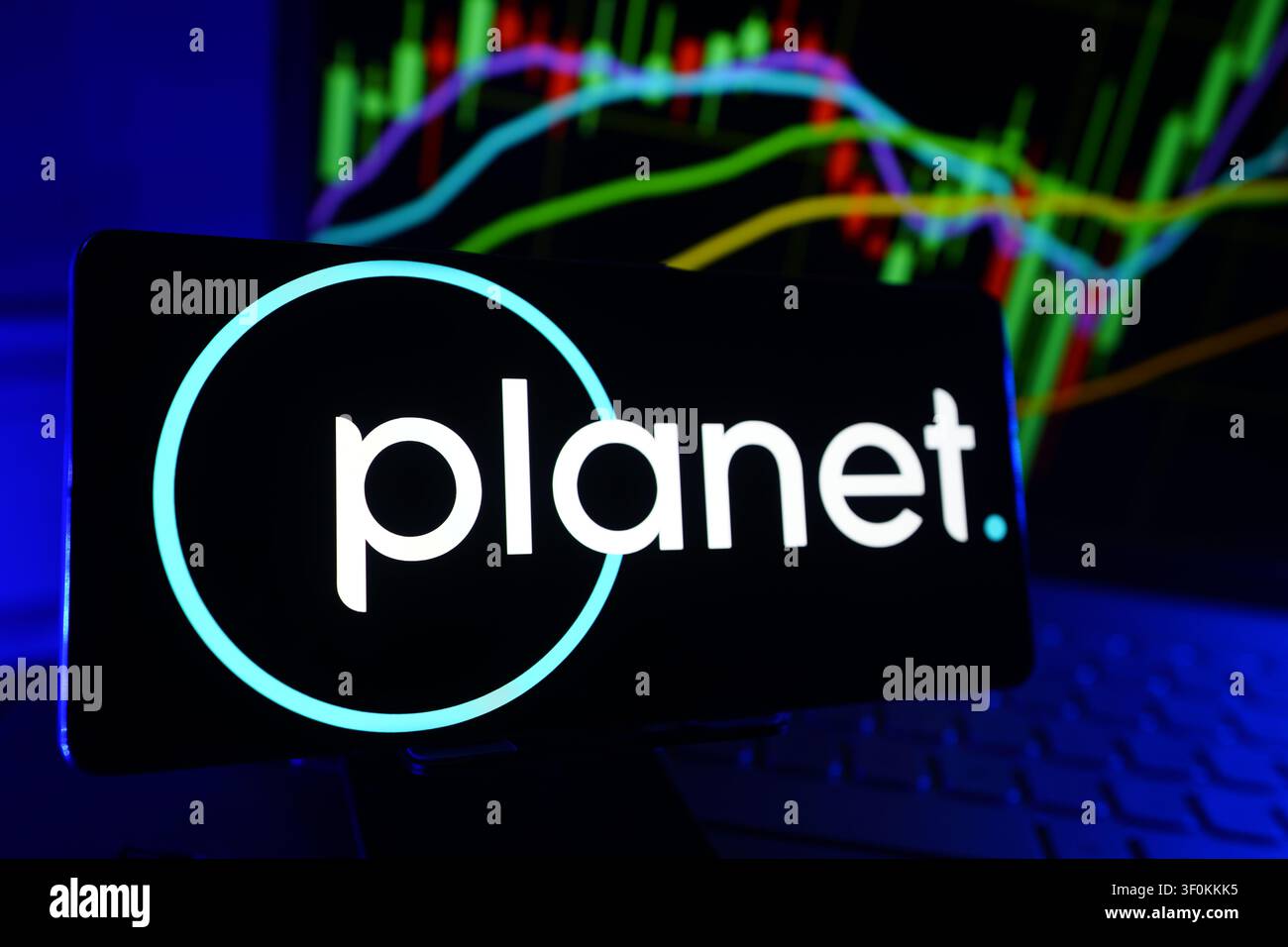 Planet Labs Space Technology Company bietet Satellitenbilder und Erdbeobachtungsdatendienste an, Aktienmarkt-Leistungsdiagramm mit Unternehmenslogo Stockfoto