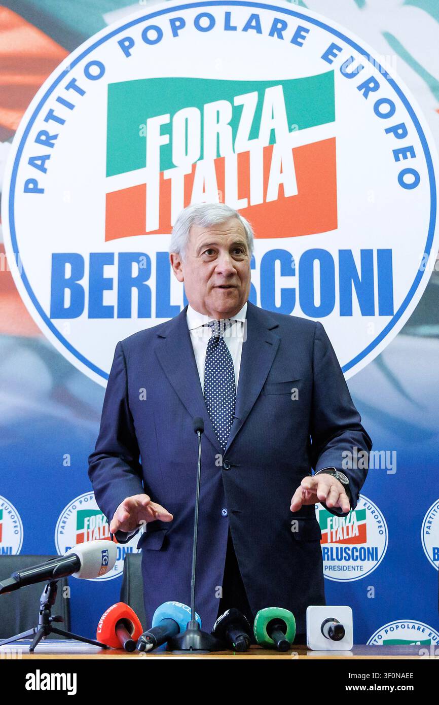 Rom, Italien. 09. Juli 2026. Der Sekretär von Forza Italia Antonio Tajani während der Vorstellung der Kampagne für die Mitgliedschaften 2026, Rom, Donnerstag, 9. Juli 2026 (Foto Roberto Monaldo/LaPresse) Parteisekretär von Forza Italia Antonio Tajani während der Vorstellung der 2026-Mitgliedschaftskampagne, Rom, Donnerstag, 9. Juli 2026 (Foto von Roberto Monaldo/LaPresse) Credit: LaPresse/Alamy Live News Stockfoto