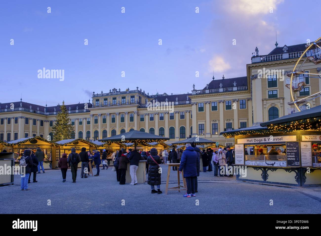 Christkindlmarkt, Weihnachtsmarkt, Schloss Schönbrunn, Wien, Österreich Stockfoto