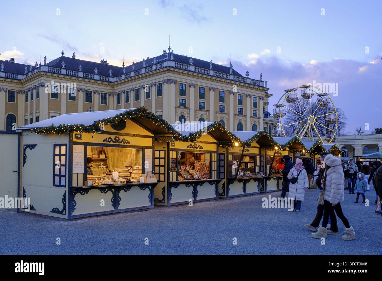 Christkindlmarkt, Weihnachtsmarkt, Schloss Schönbrunn, Wien, Österreich Stockfoto