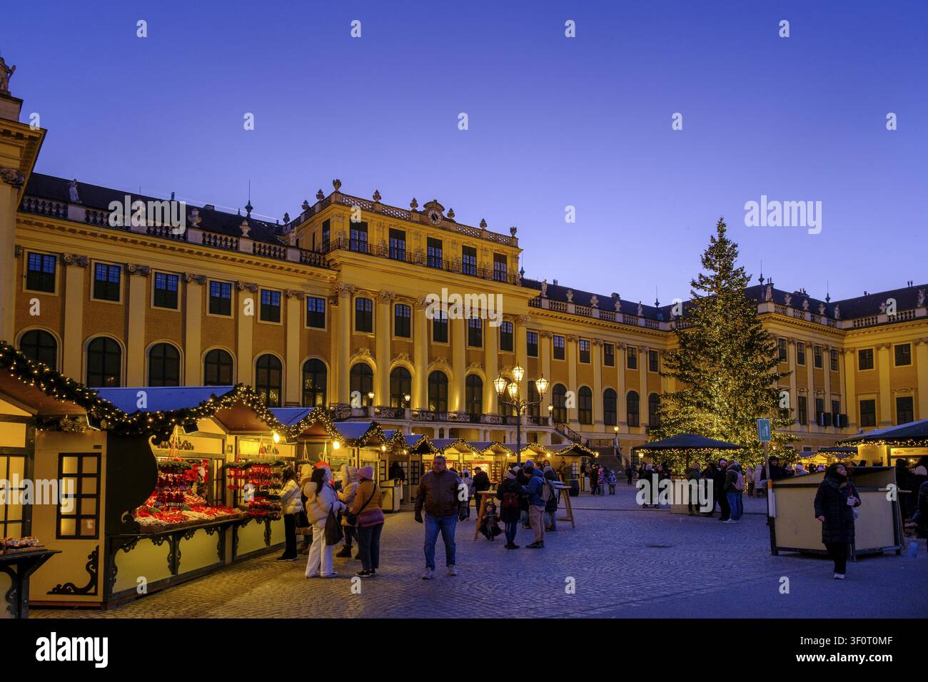 Christkindlmarkt, Weihnachtsmarkt, Schloss Schönbrunn, Wien, Österreich Stockfoto