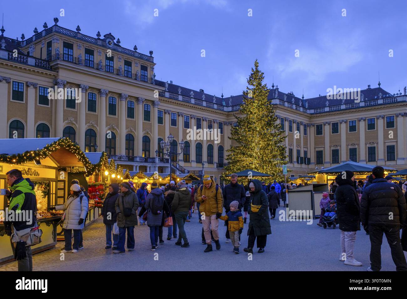 Christkindlmarkt, Weihnachtsmarkt, Schloss Schönbrunn, Wien, Österreich Stockfoto