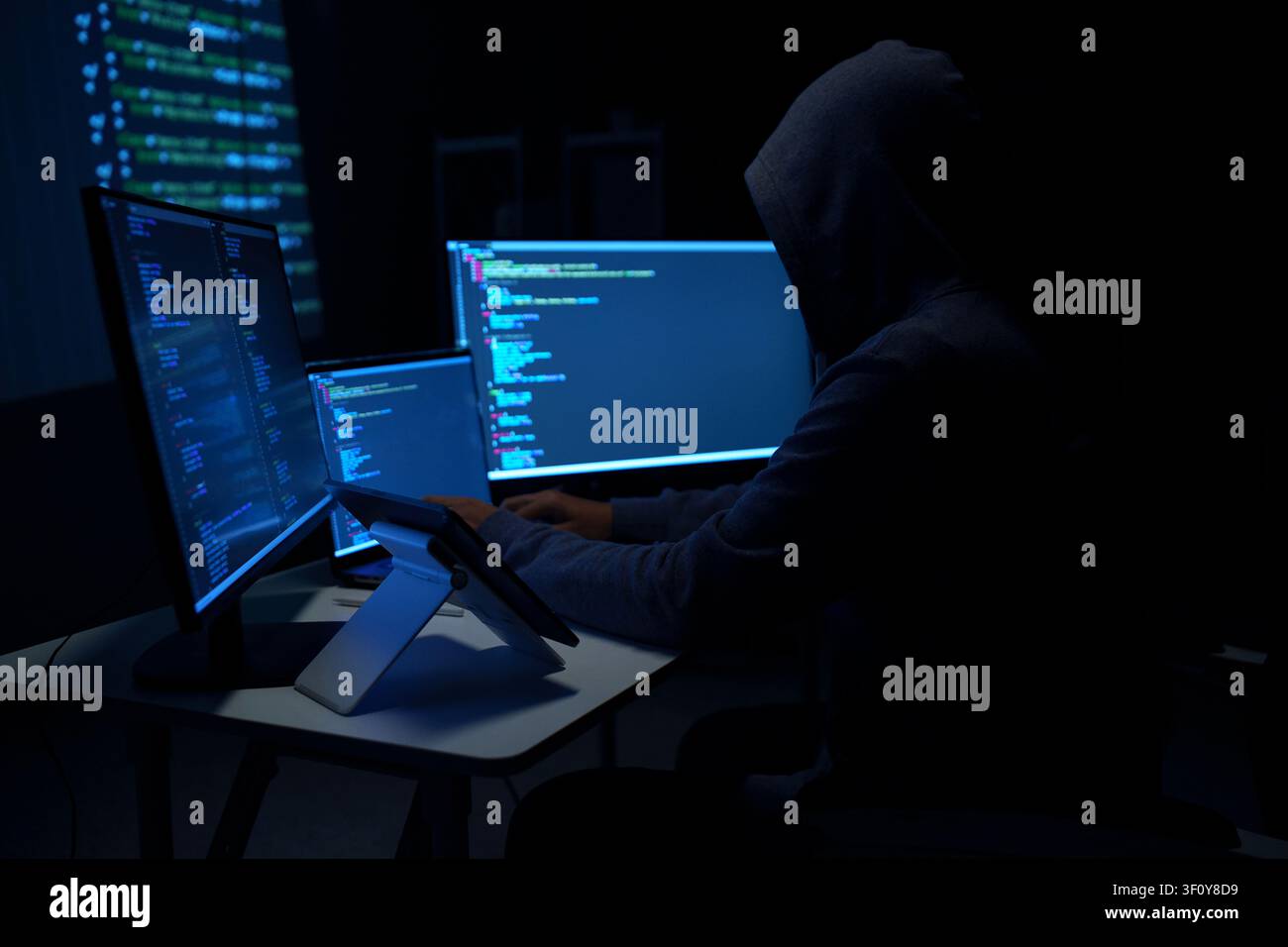 Risiko eines Cybersicherheitsverstoßes durch Hackeraktivitäten Stockfoto