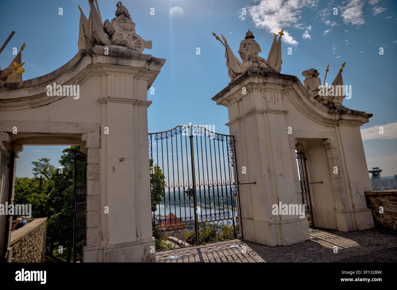 Vienna-Tor, erbaut 1712, am Haupteingang zur Burg Bratislava in Bratislava, Slowakei. Stockfoto