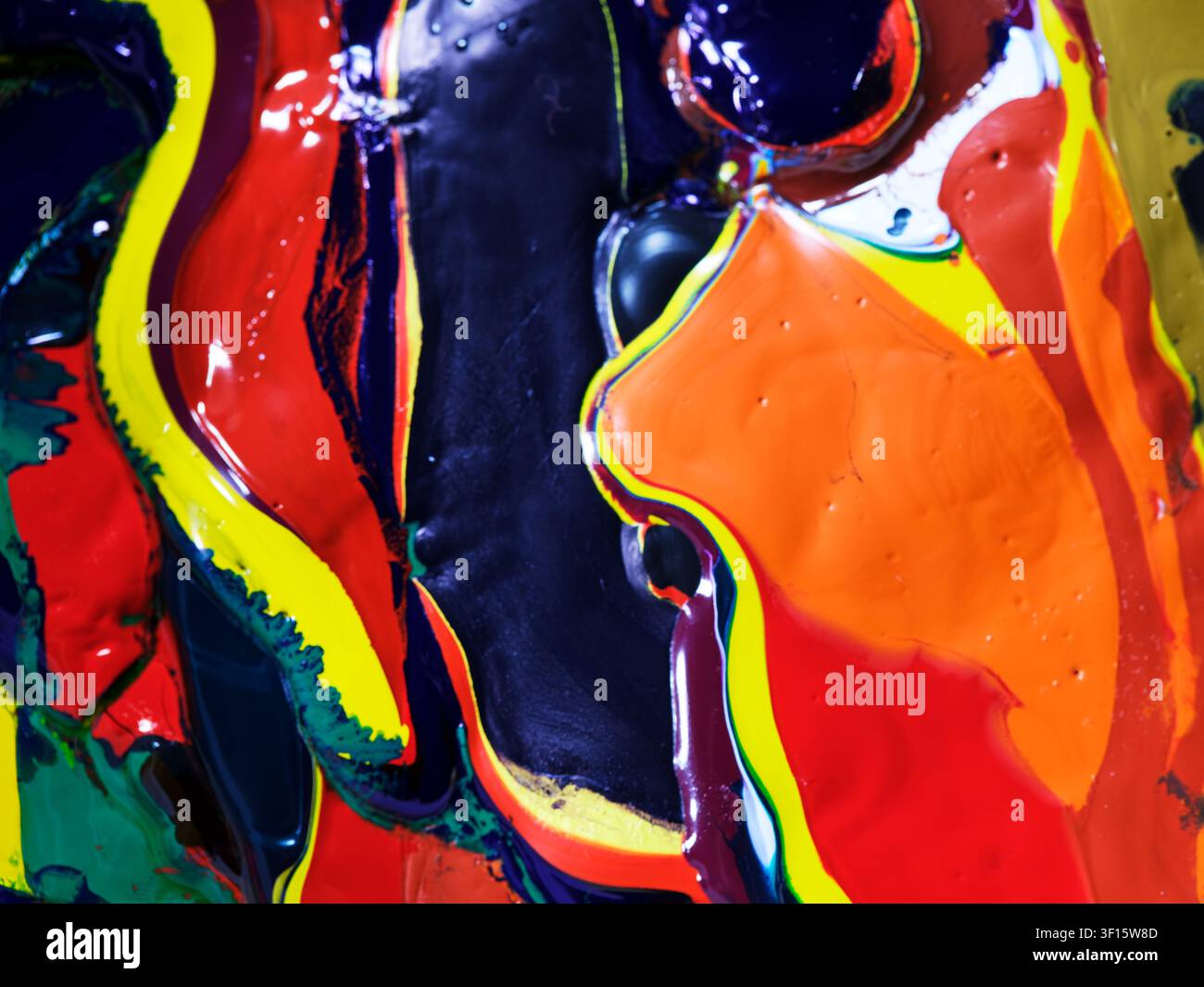 Lebendige Farben wirbeln in einem atemberaubenden abstrakten Meisterwerk zusammen Stockfoto