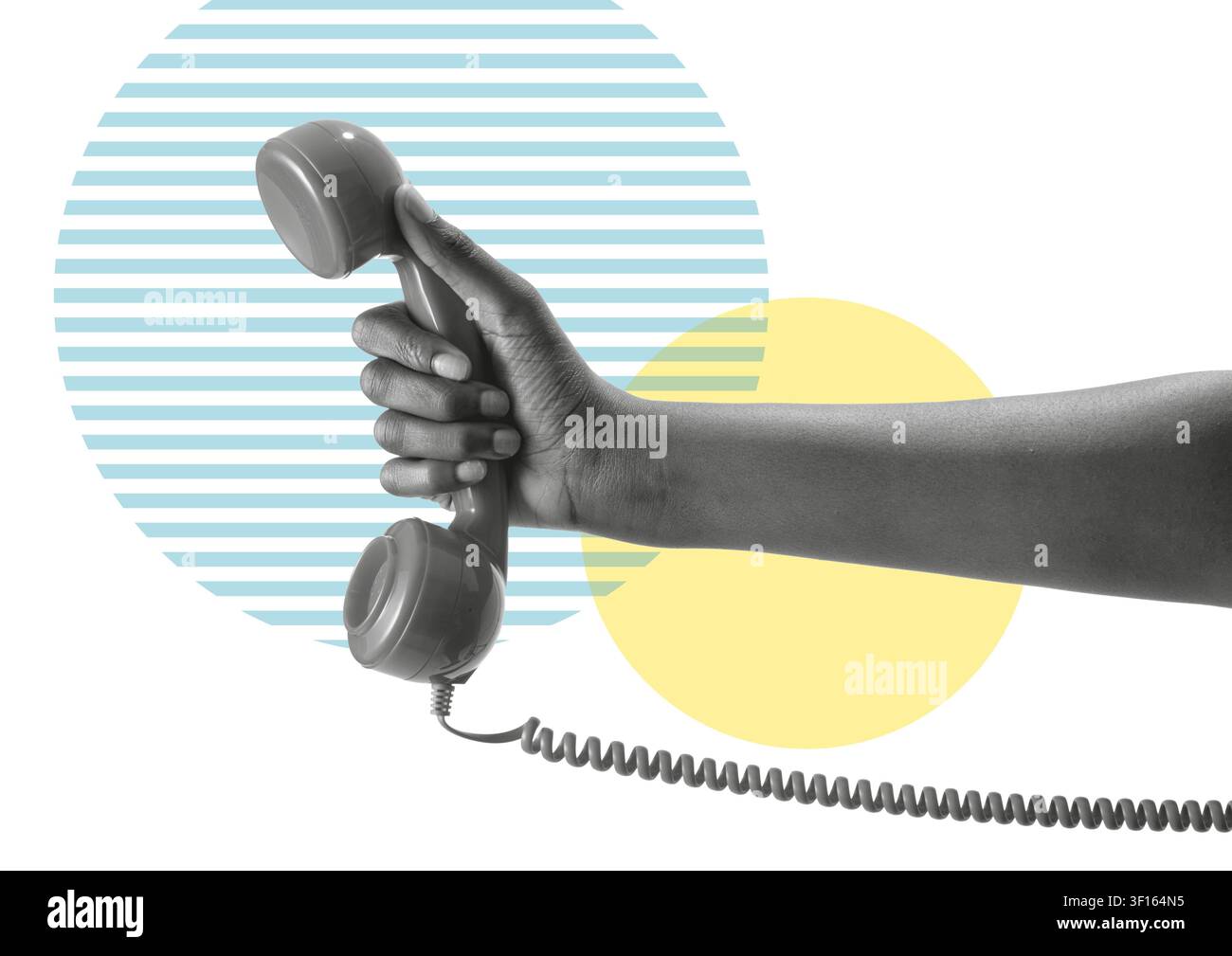 Person, die ein Festnetztelefon übergibt. Stockfoto