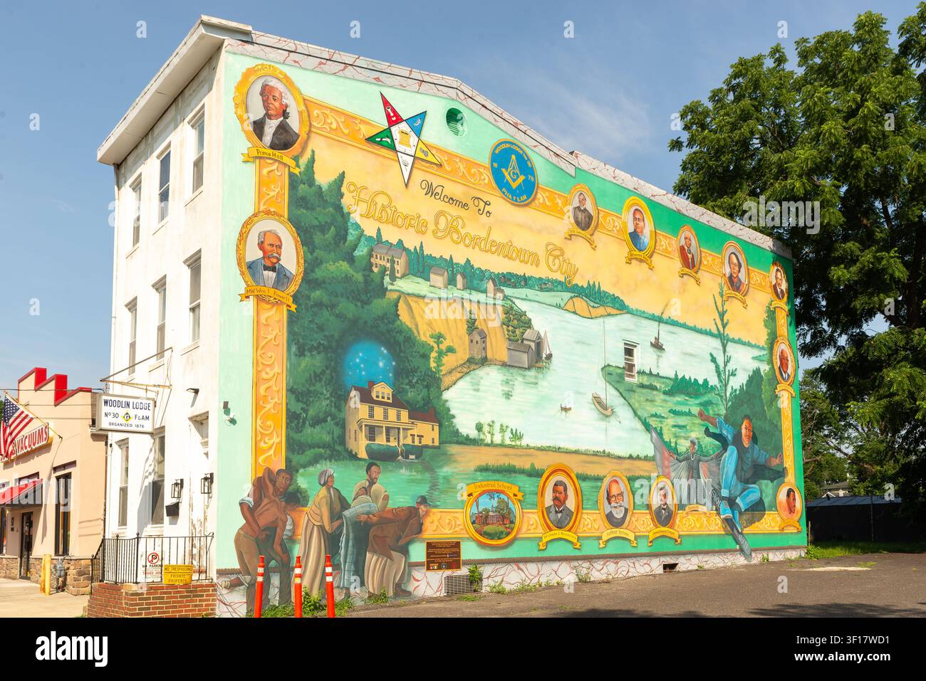 Willkommen zum Bordentown-Mural im Woodlin Lodge in Bordentown, New Jersey, geschaffen von Peter und Pete Bieling von Bieling Artworks. Stockfoto