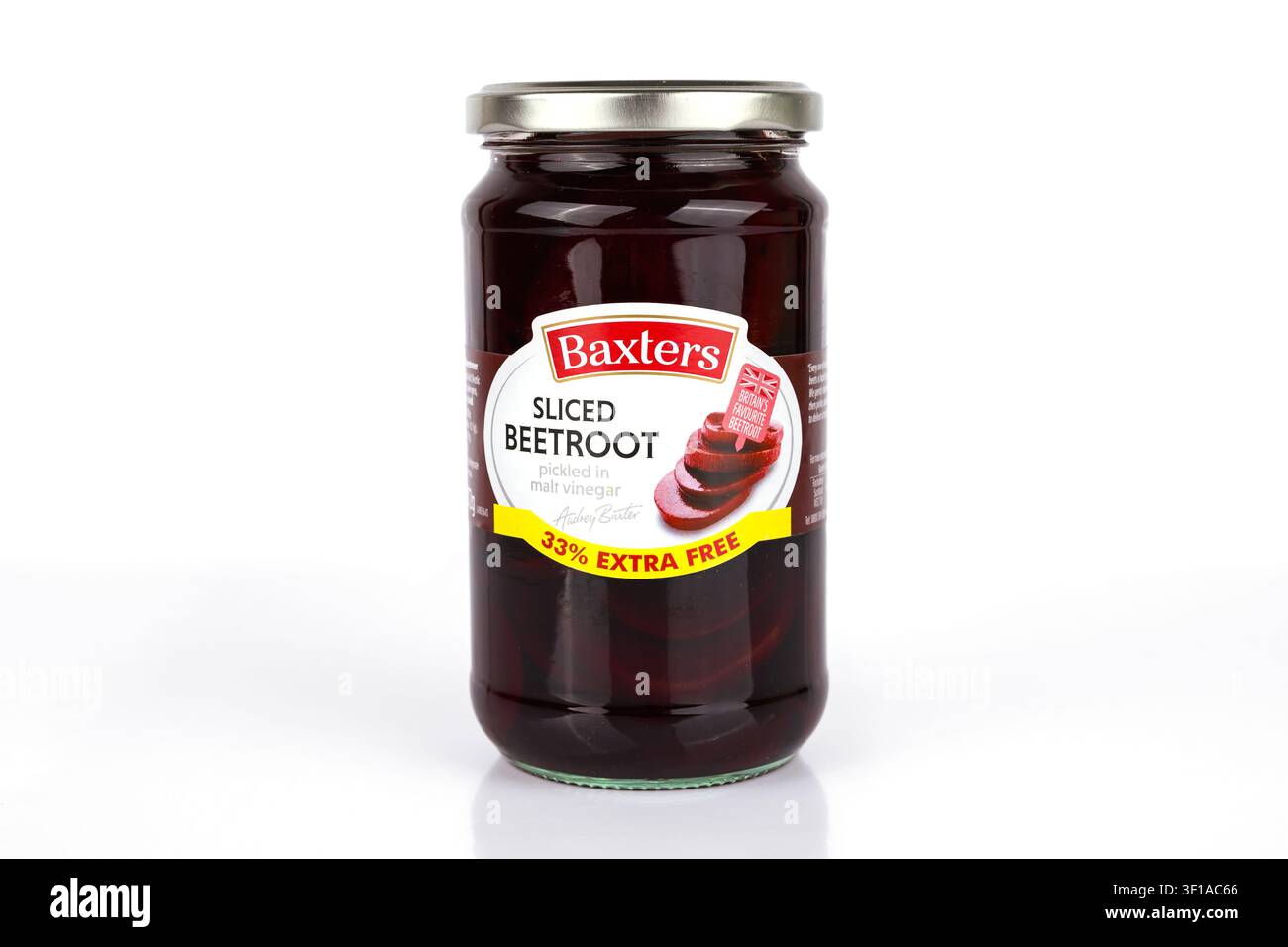 Baxters geschnittene Rote Bete in Malzessig eingelegt auf weißem Hintergrund - Wales, UK - 03. April 2026 Stockfoto
