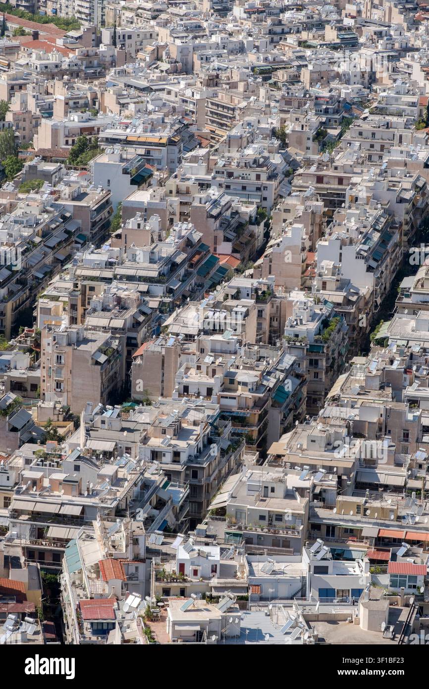 Panoramablick auf ein zentrales Viertel in der Stadt Athen, Griechenland. Stockfoto