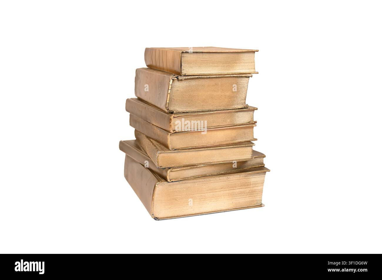 Nahaufnahme eines Stapels dekorativer goldlackierter Vintage-Bücher mit Kopierplatz Stockfoto