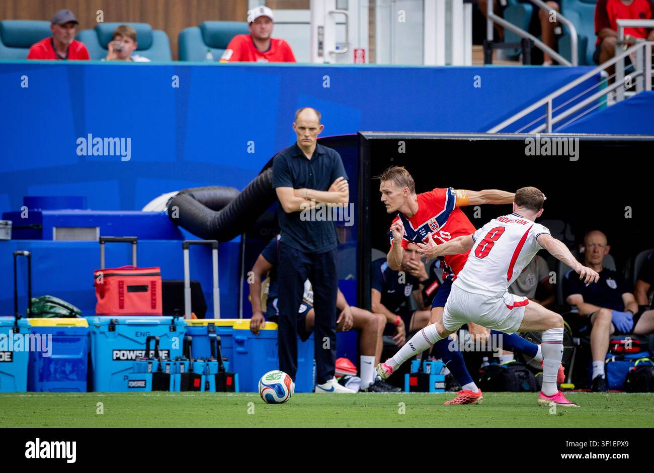 Miami, USA 11. Jul 2026. Martin Odegaard (NOR) Elliot Anderson (ENG) Norwegen - England Weltmeisterschaft Norwegen - England 11.07.2026 Credit: Moritz Muller/Alamy Live News Stockfoto
