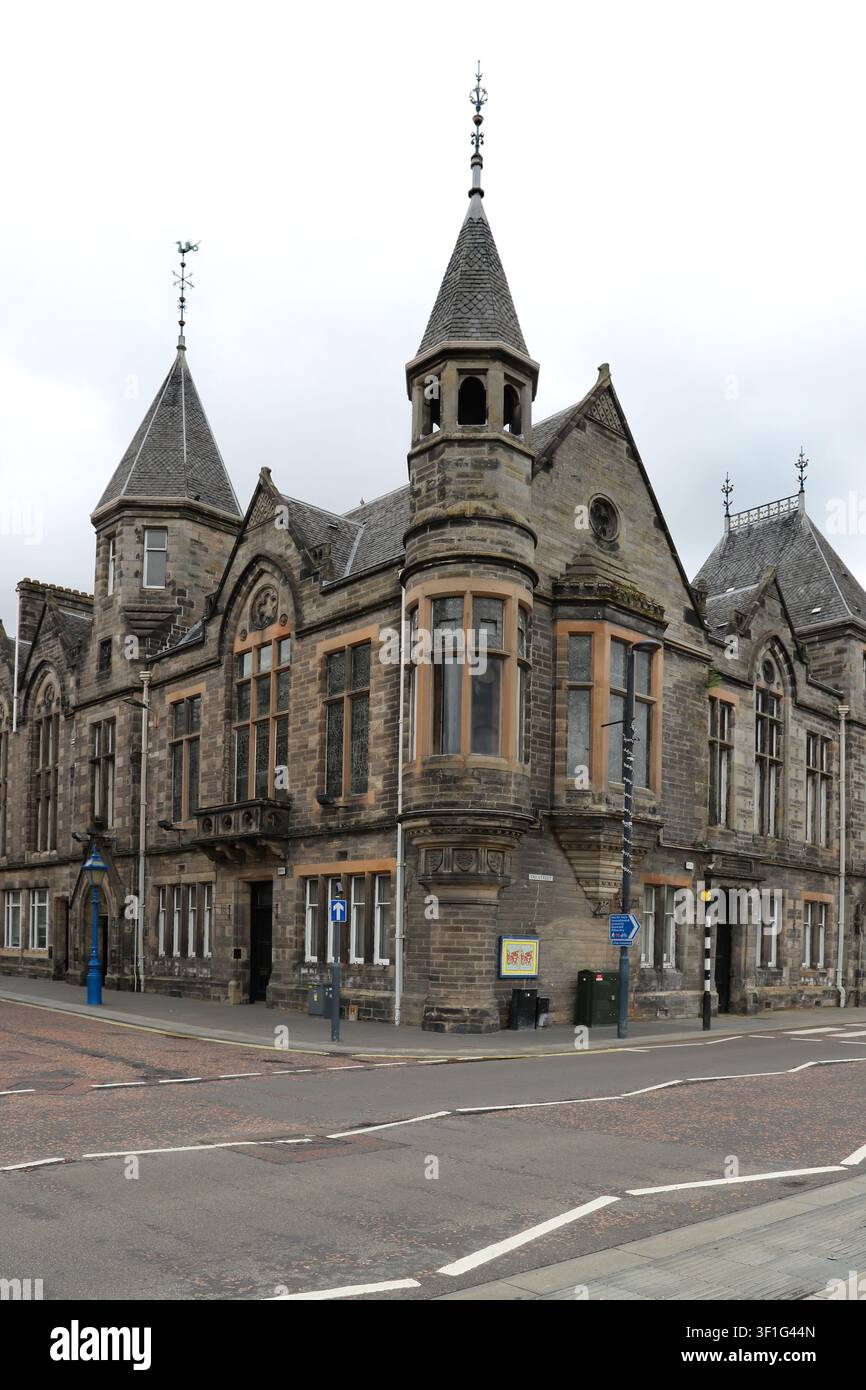 Das Gebäude des Perth and Kinross Council in der High Street 1-5 und Tay Street, Perth, Schottland. Ehemaliges Gebäude des Perth and Kinross Council in der High Street 1-5. Stockfoto