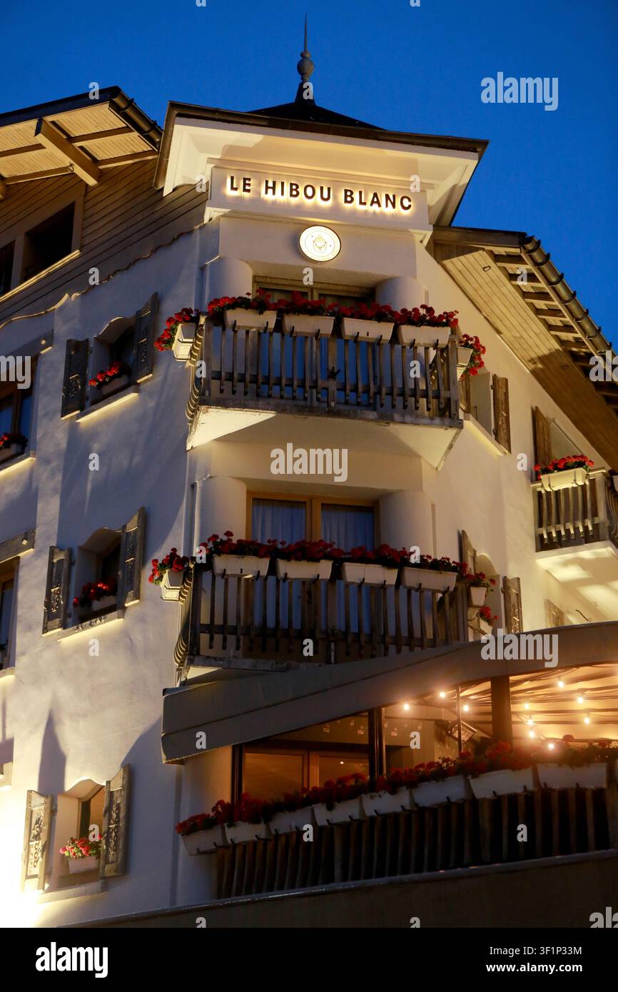 Le Hibou Blanc. Restaurant. Brasserie. Megève. Haute-Savoie. Auvergne-Rhône-Alpes. Frankreich. Europa. Stockfoto