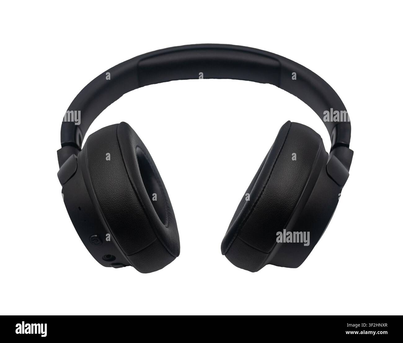 Moderne schwarze kabellose Over-Ear-Kopfhörer isoliert auf weißem Hintergrund Stockfoto