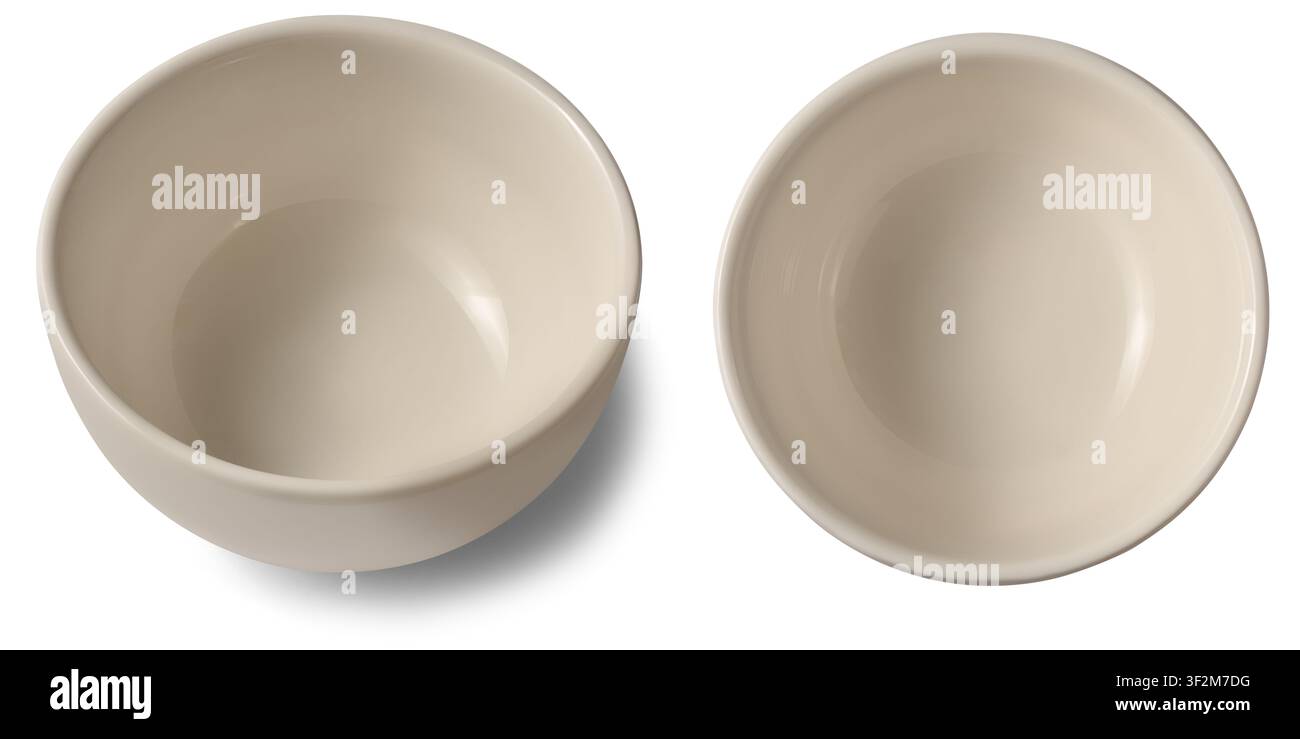 leere beige Keramikschalen isoliert auf weißem Hintergrund, glatte runde Porzellangeschirr und Küchenutensilien, verschiedene Blickwinkel Stockfoto