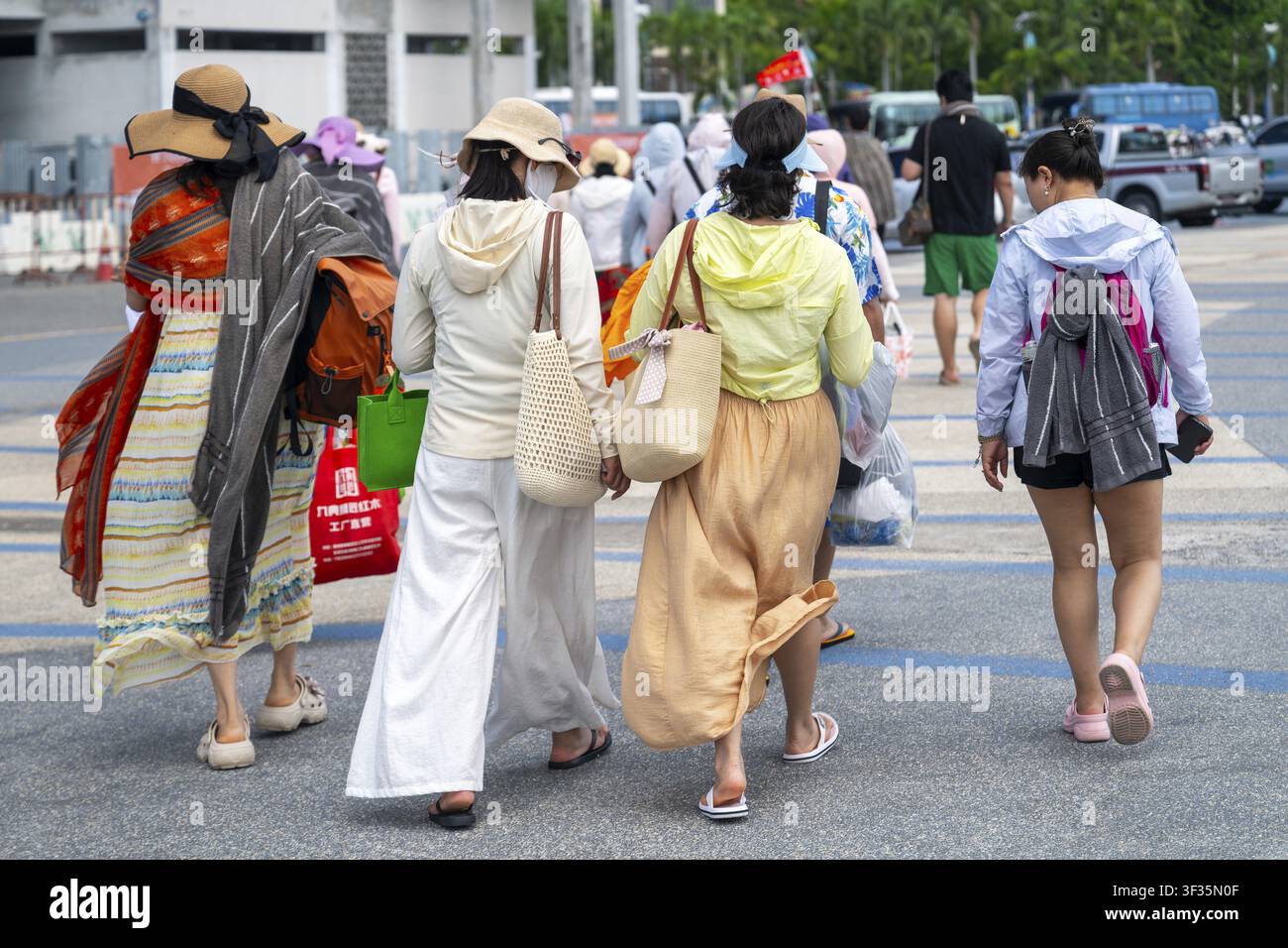 Touristinnen-Strandausflug, Pattaya, Thailand Stockfoto