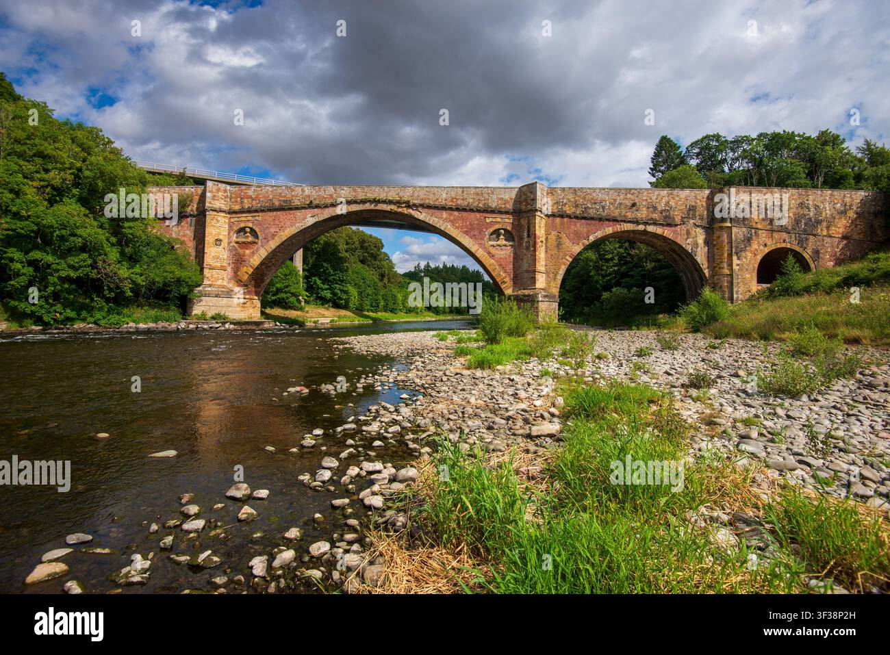 Drygrange-Brücke über den Fluss Tweed nahe Melrose Stockfoto