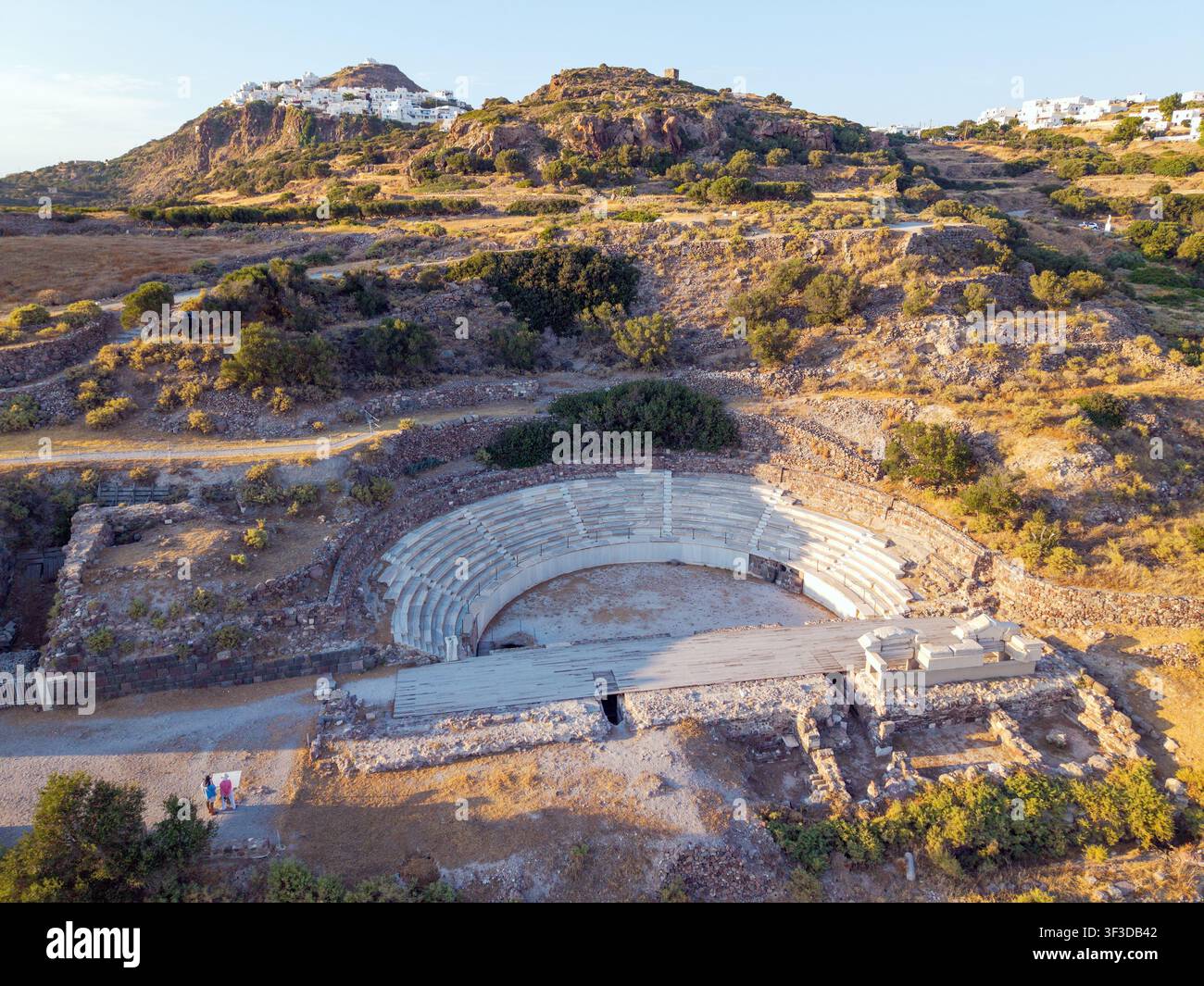 Panoramic Luftbild des antiken Theaters der Insel Milos, Griechenland Stockfoto