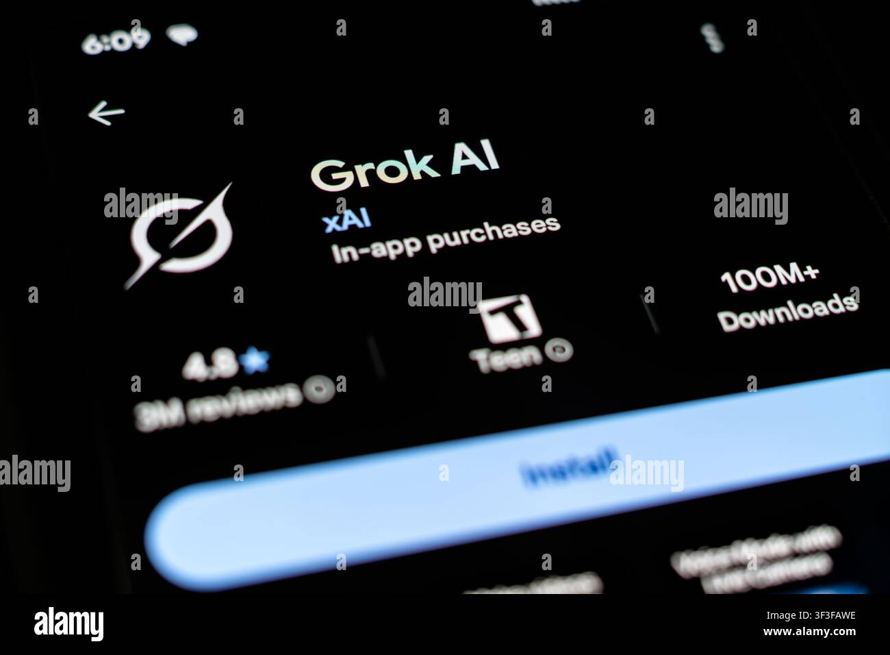 Grok Mobile App für KI-Chat, Bildgenerierung, Echtzeit-Suche und Sprachassistent Stockfoto
