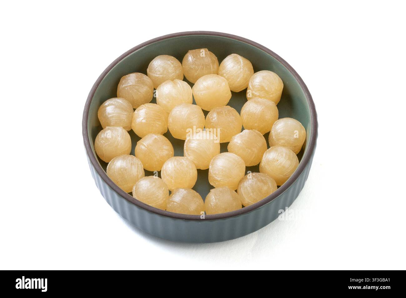 Getrocknete Mandarinen-Schalen gewürzt harte Bonbons Tropfen Stockfoto