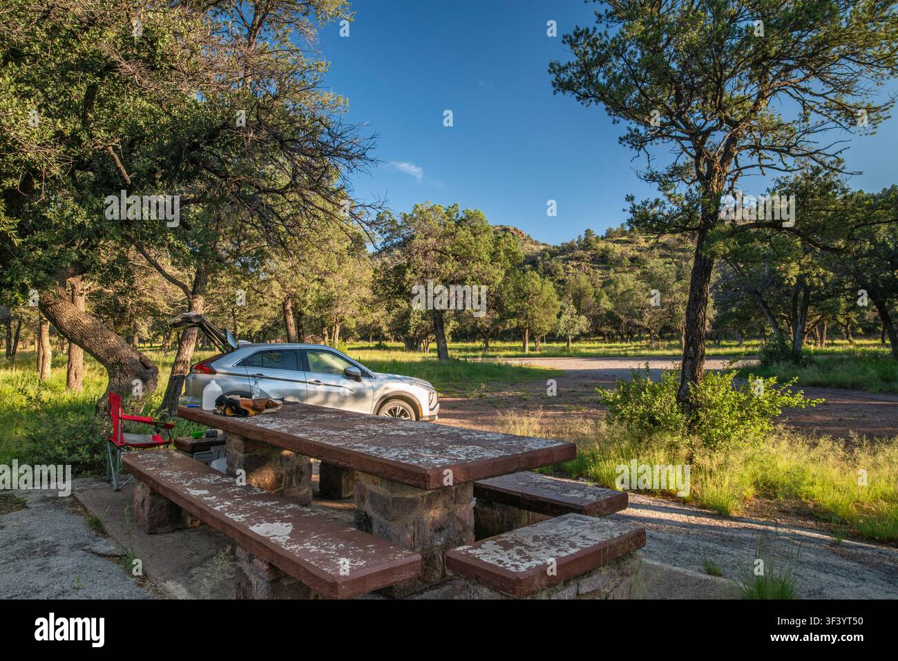 Campingplatz am Madera Canyon Roadside Park, verteiltes Campen erlaubt, Madera Canyon, Davis Mountains, Trans-Pecos Texas Ranges, in der Nähe von Fort Davis, Texas Stockfoto