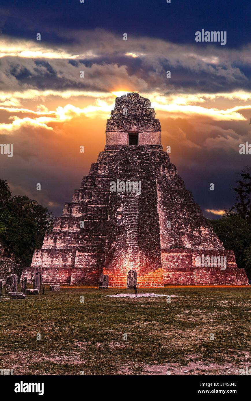 Guatemala Peten - Tikal - Tempel Maya von Jaguar Stockfoto