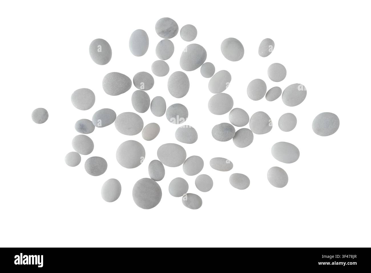 Verschiedene glatte weiße Kieselsteine, die auf einem weißen Hintergrund angeordnet sind. Minimale Natursammlungsstein ideal für Strand, Spa, Zen, Wellness, Dekoration und Des Stockfoto