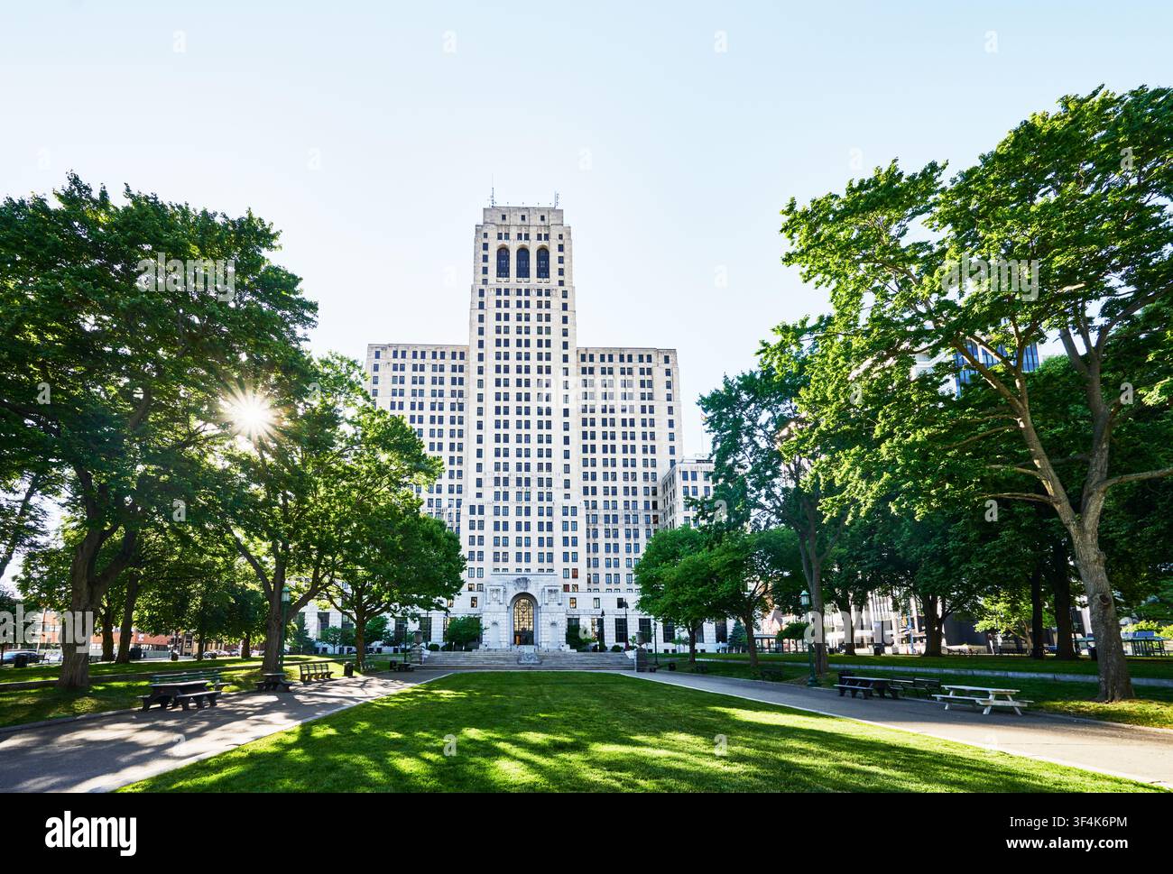 Das 34-stöckige Alfred E. Smith State Office Building in Albany, New York, ein bemerkenswerter Art-Deco-Hochhaus, das 1930 fertiggestellt wurde Stockfoto