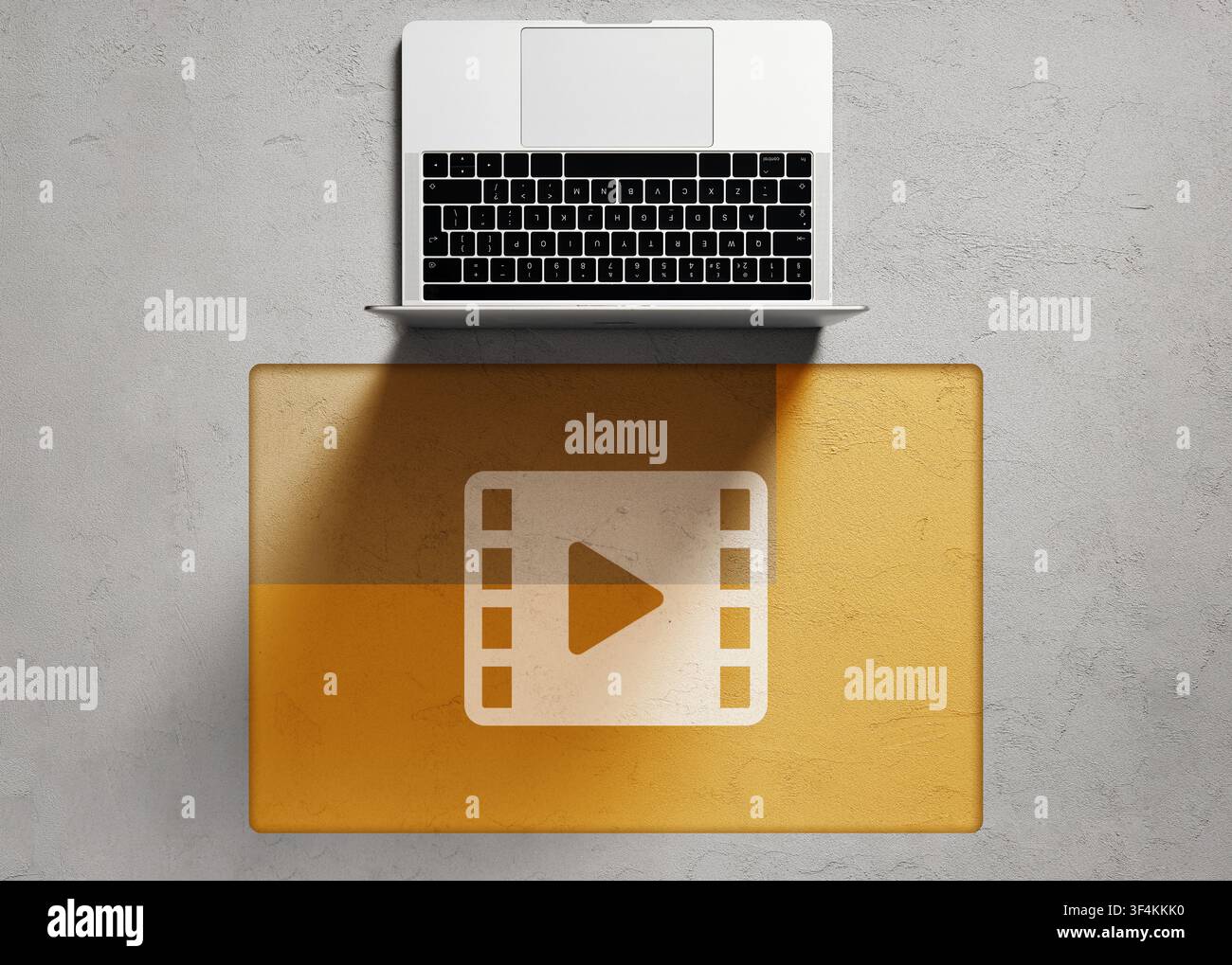 Laptop, der sich mit einem großen Mediaplayer-Symbol verbindet, was Online-Videostreaming, Kino und digitale Inhalte symbolisiert Stockfoto