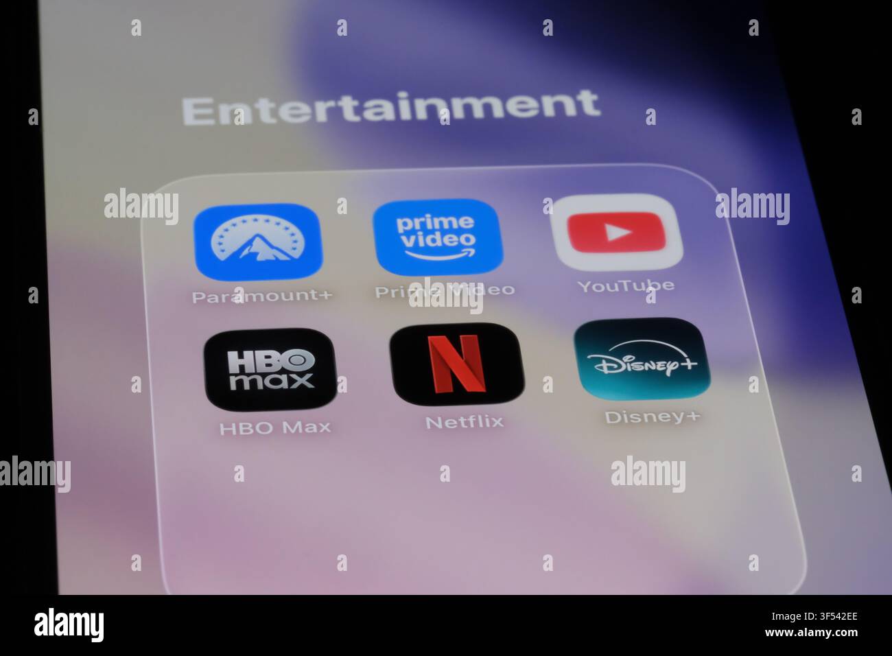 Shanghai, China – 30. Juli 2026: Netflix, Disney+, HBO Max, YouTube, Prime Video, Paramount+. Streaming-Dienst-App-Symbole Stockfoto