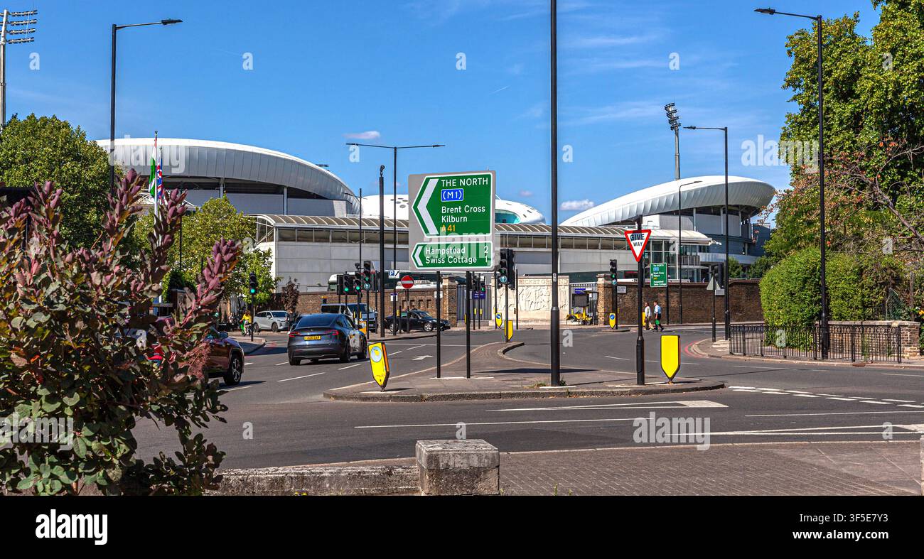 Das Lord's Cricket Ground aus der Ferne gesehen, St John's Wood Rd, London NW8, England, UK. Stockfoto