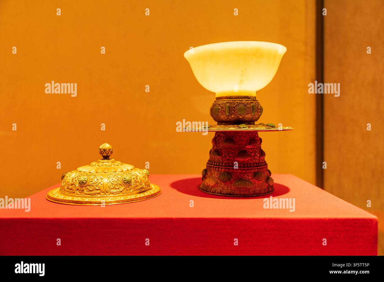 Chinesische Altertümer, chinesischer alter Jade, chinesische Antiquitäten Stockfoto