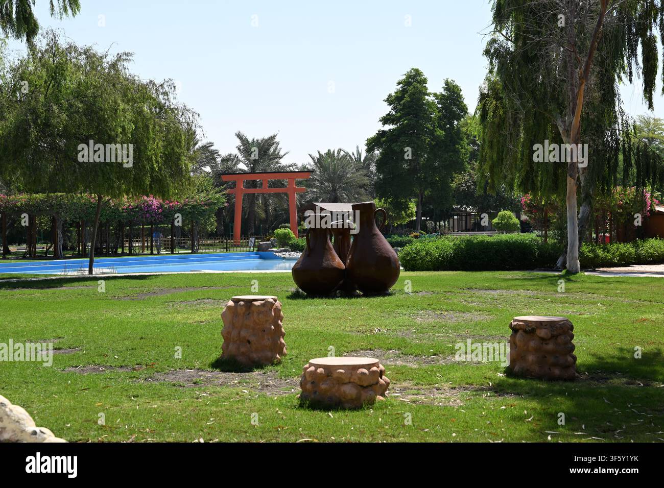Bahrain, Zallaq - Luftaufnahme über einen japanischen Garten im Al Areen Wildlife Park Stockfoto