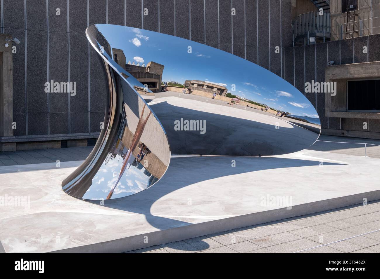 Tsunami von Anish Kapoor in der Hayward Gallery Stockfoto