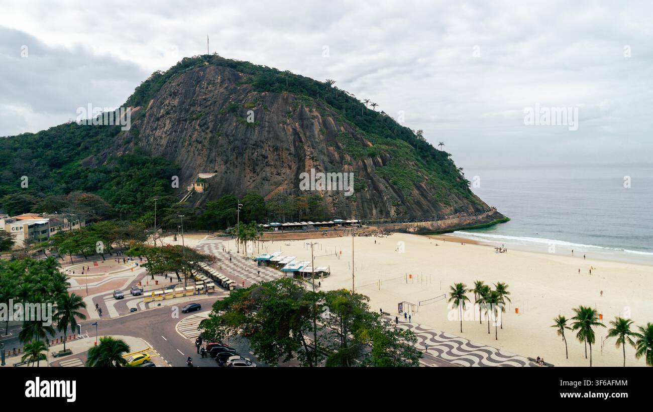 Strand von Leme in Copacabana, Rio de Janeiro, Brasilien Stockfoto