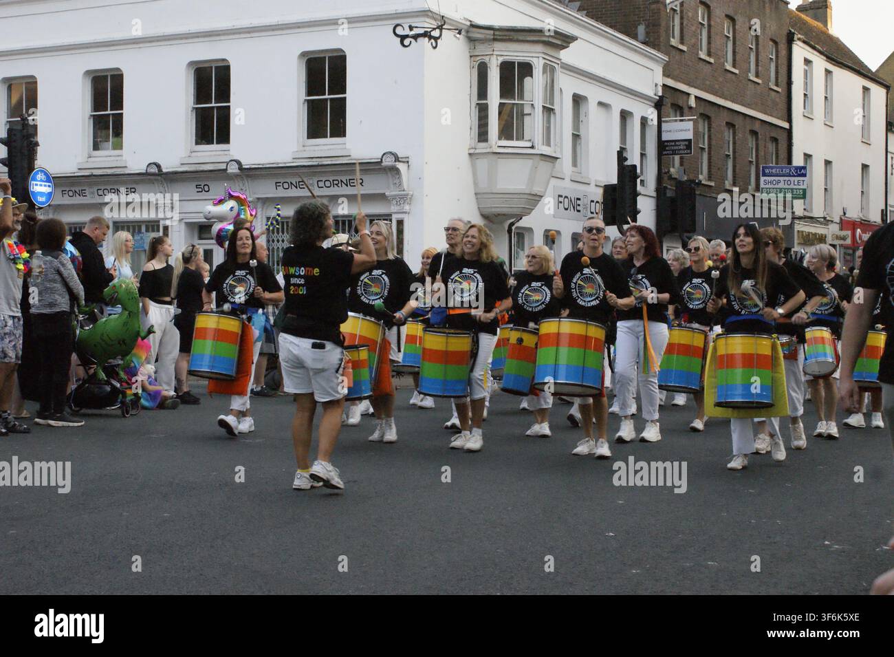 Trommler bei der jährlichen Parade, Karneval Isle of Wight, Newport. 2026 Stockfoto