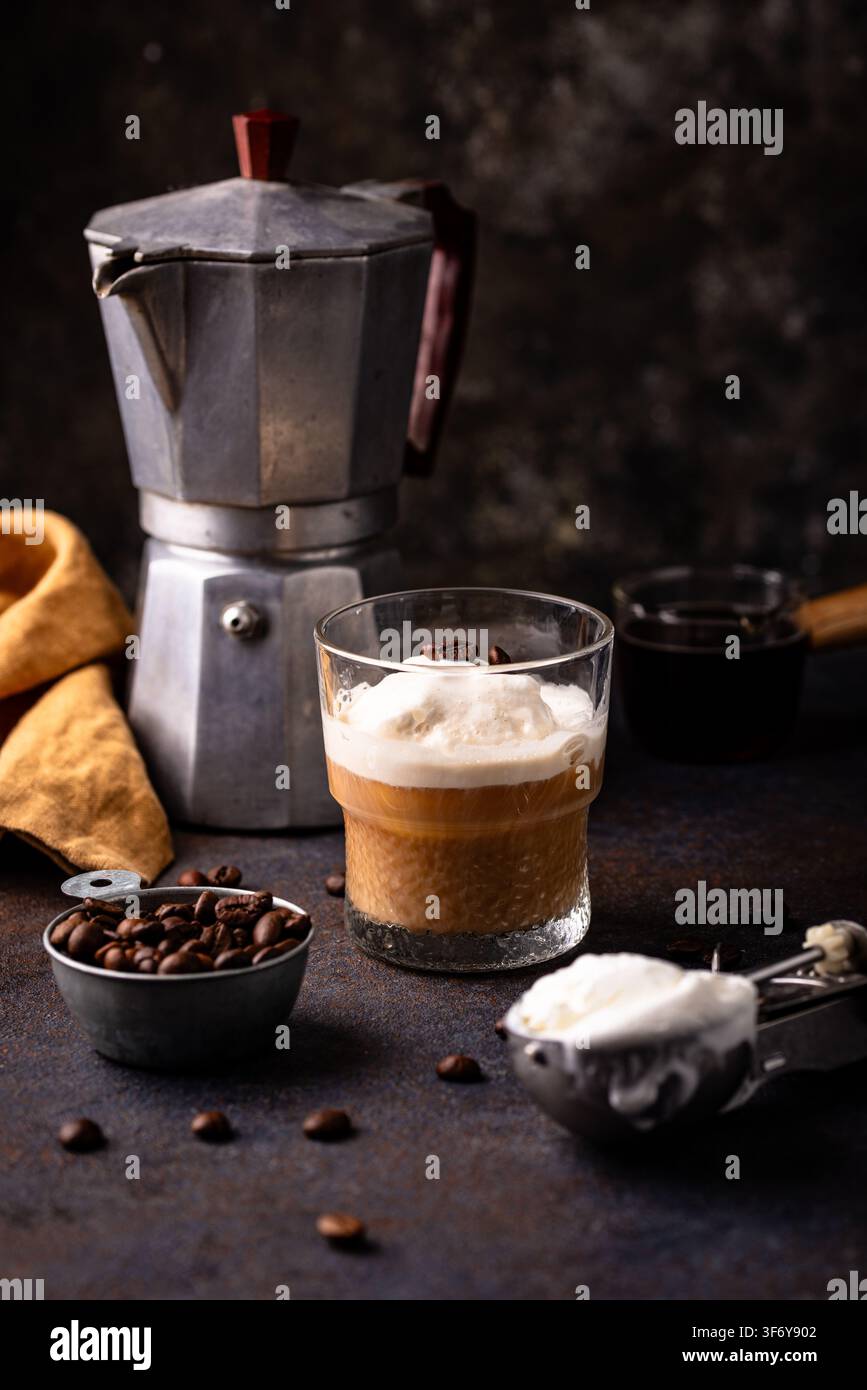 Kaffee Affogato mit Eiscreme und Espresso Stockfoto