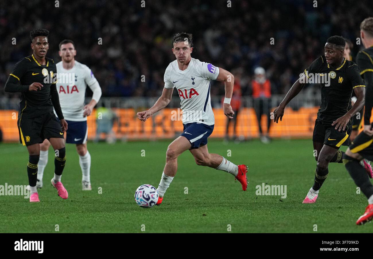 Conor Gallagher von Tottenham kontrolliert den Ball während des Chelsea FC gegen Tottenham Hotspur Sydney Super Cup Spiel am 1. August 2026 im Accor Stadium Stockfoto