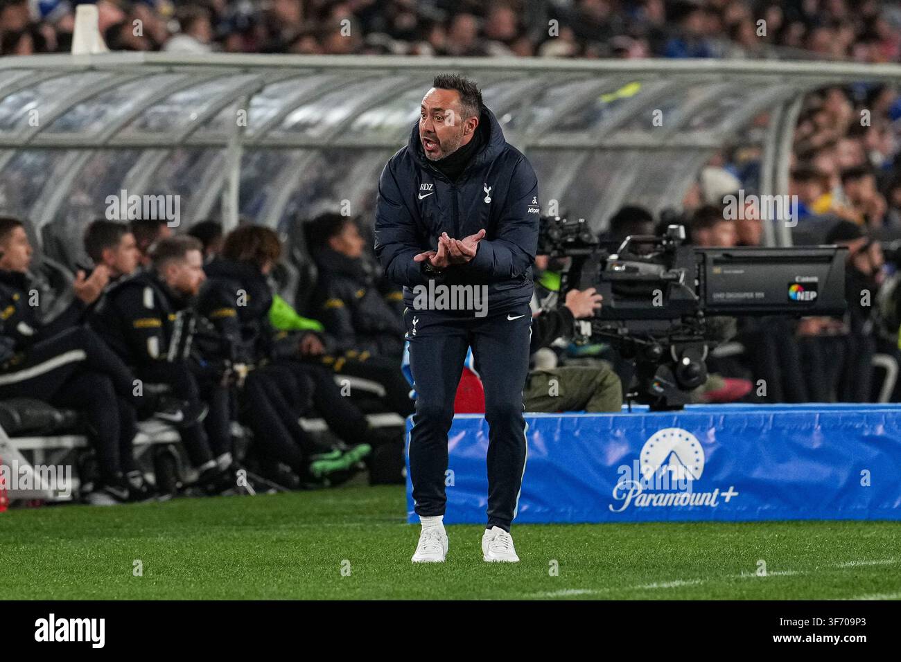 Tottenham-Cheftrainer Roberto De Zerbi reagiert auf der Seitenlinie während des Spiels Chelsea FC gegen Tottenham Hotspur im Sydney Super Cup am 1. August 2026 in A Stockfoto