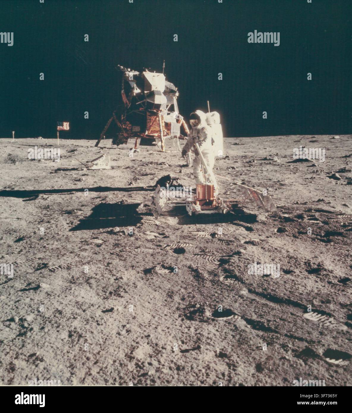 Edwin E. 'Buzz' Aldrin, amerikanischer Astronaut und Mondmodulpilot, auf dem Mond während der Apollo-11-Mission. Stockfoto