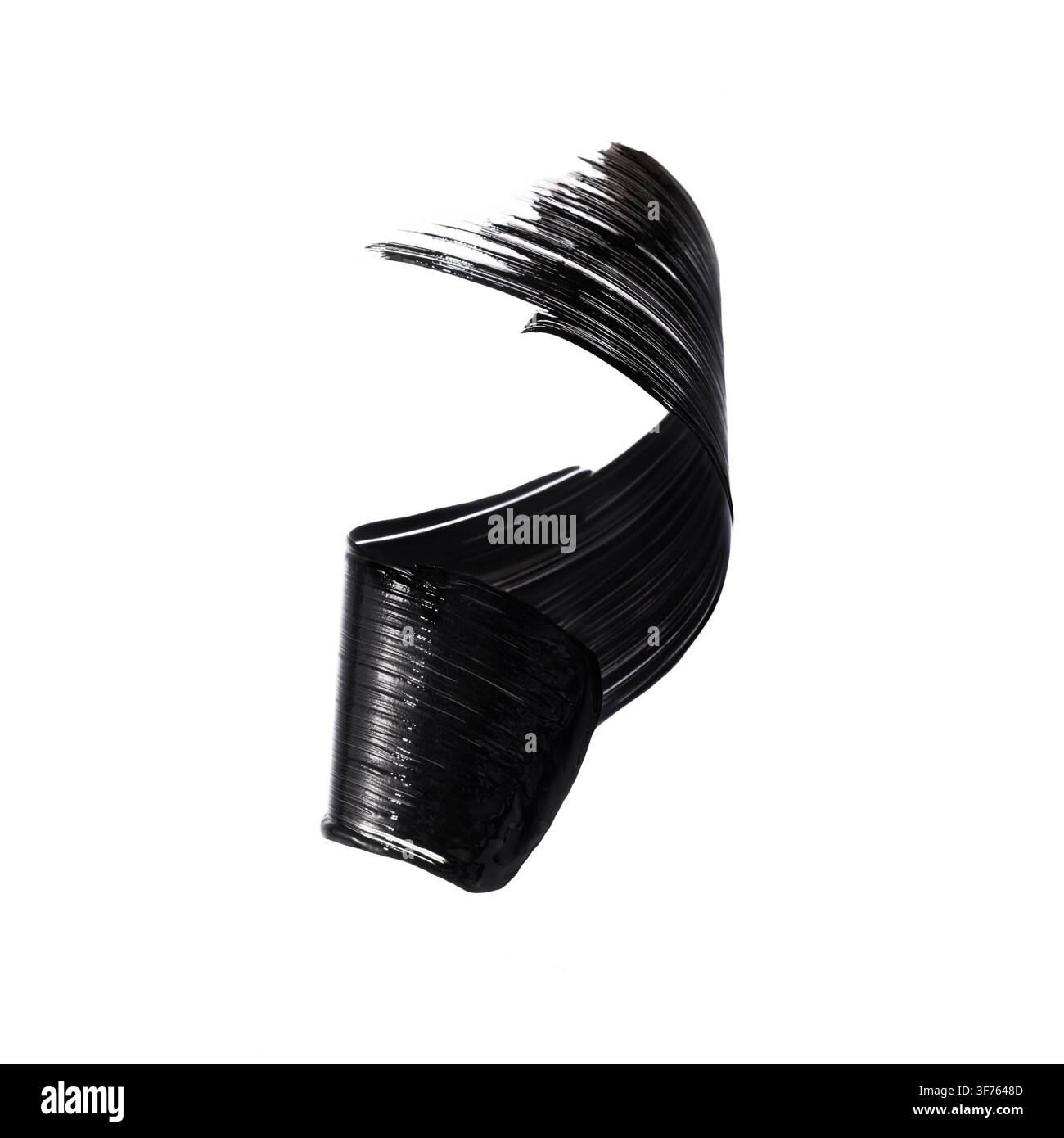 Schwarzer Mascaraabstrich, schwarze Acrylfarbe, Pinselstrich, Make-up-Kosmetiktextur Stockfoto