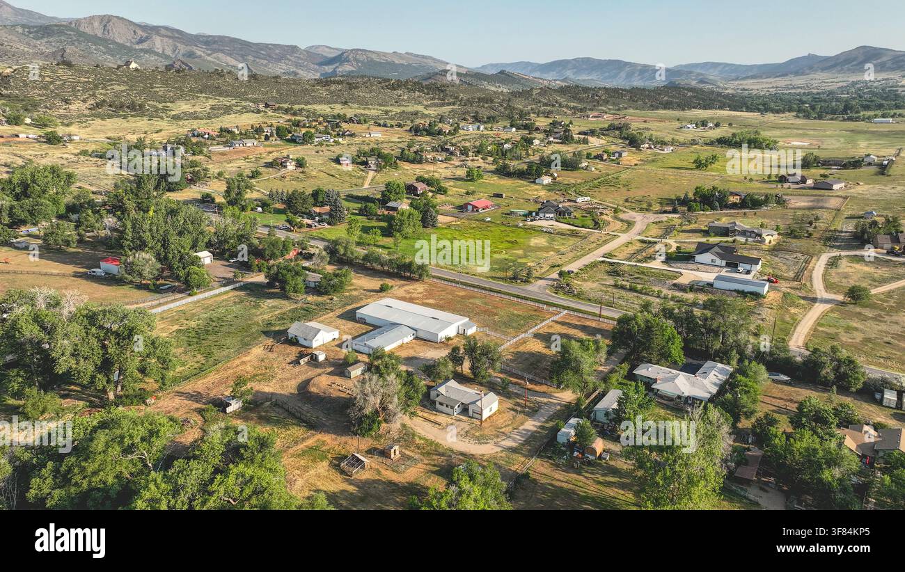 Loveland Colorado Konzentrieren Sie sich auf die natürliche Landschaft, den offenen Raum und die ländliche Szenerie der Ranch-Ländereien. Stockfoto