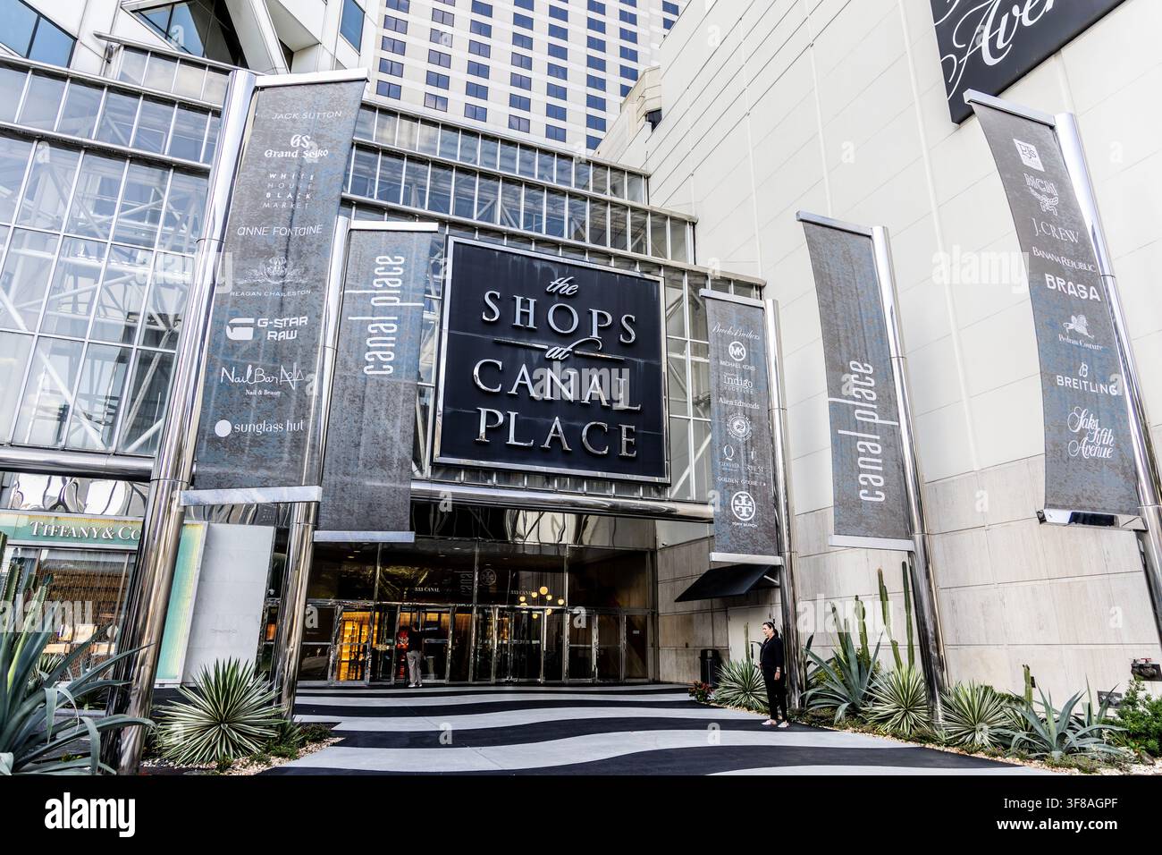 Außenansicht des Canal Place Shopping Center, New Orleans, Louisiana, USA Stockfoto