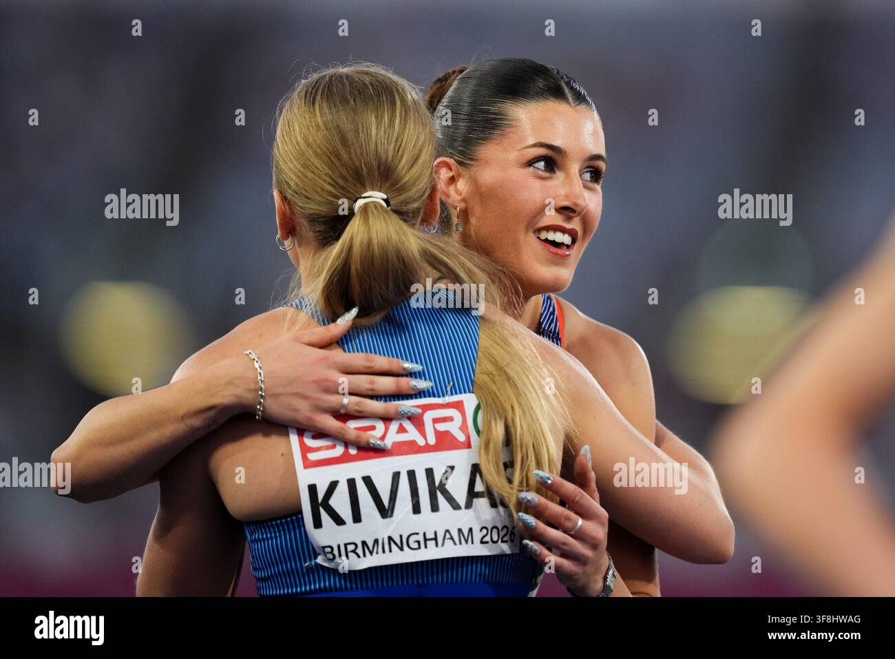 Amy Hunt aus Großbritannien nach dem Frauen-200m-Halbfinale 2 am dritten Tag der Leichtathletik-Europameisterschaft 2026 im Alexander-Stadion von Perry Barr in Birmingham. Bilddatum: Mittwoch, 12. August 2026. Stockfoto