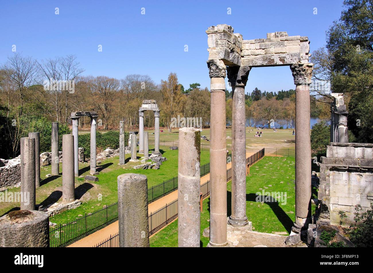Leptis Magna römische Ruinen, Virginia Water, Surrey, England, Vereinigtes Königreich Stockfoto