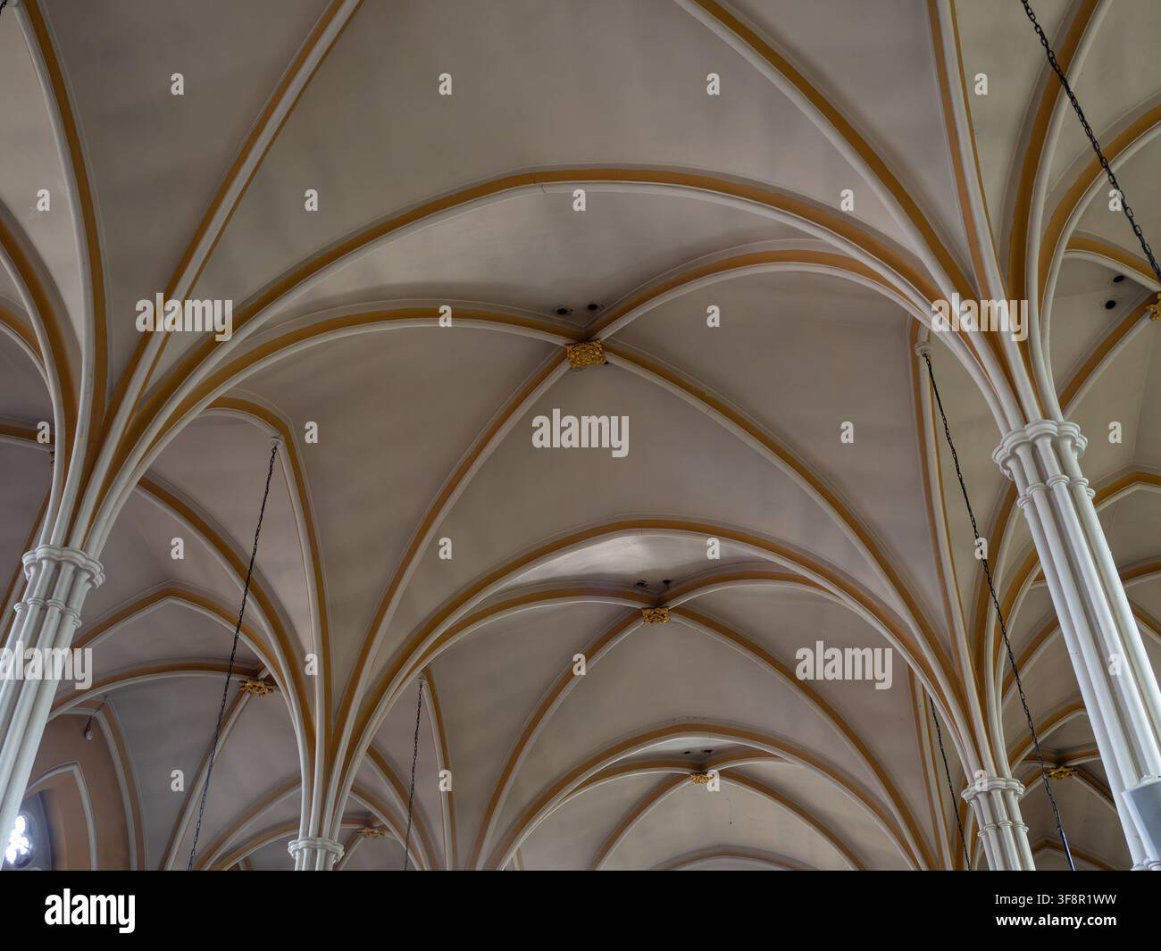 Nahaufnahme des gewölbten Fächergewölbes, Innenraum der Kirche St. Mary & St. Giles, Stony Stratford, Buckinghamshire, UK Stockfoto