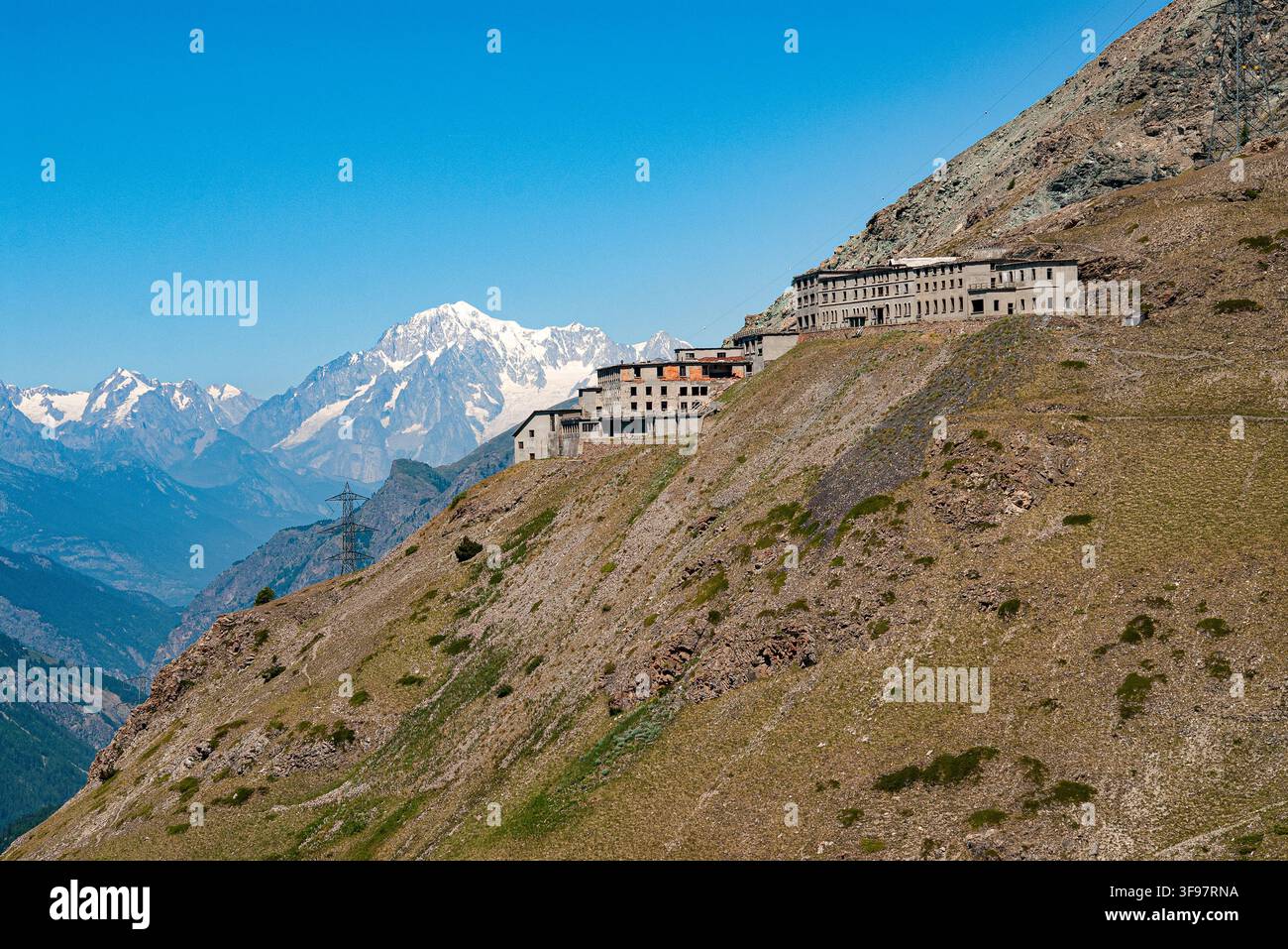 Italien Valle D'Aosta Bergwerke, Cogne, Mine von Colonna, im Hintergrund der Monte Bianco Stockfoto