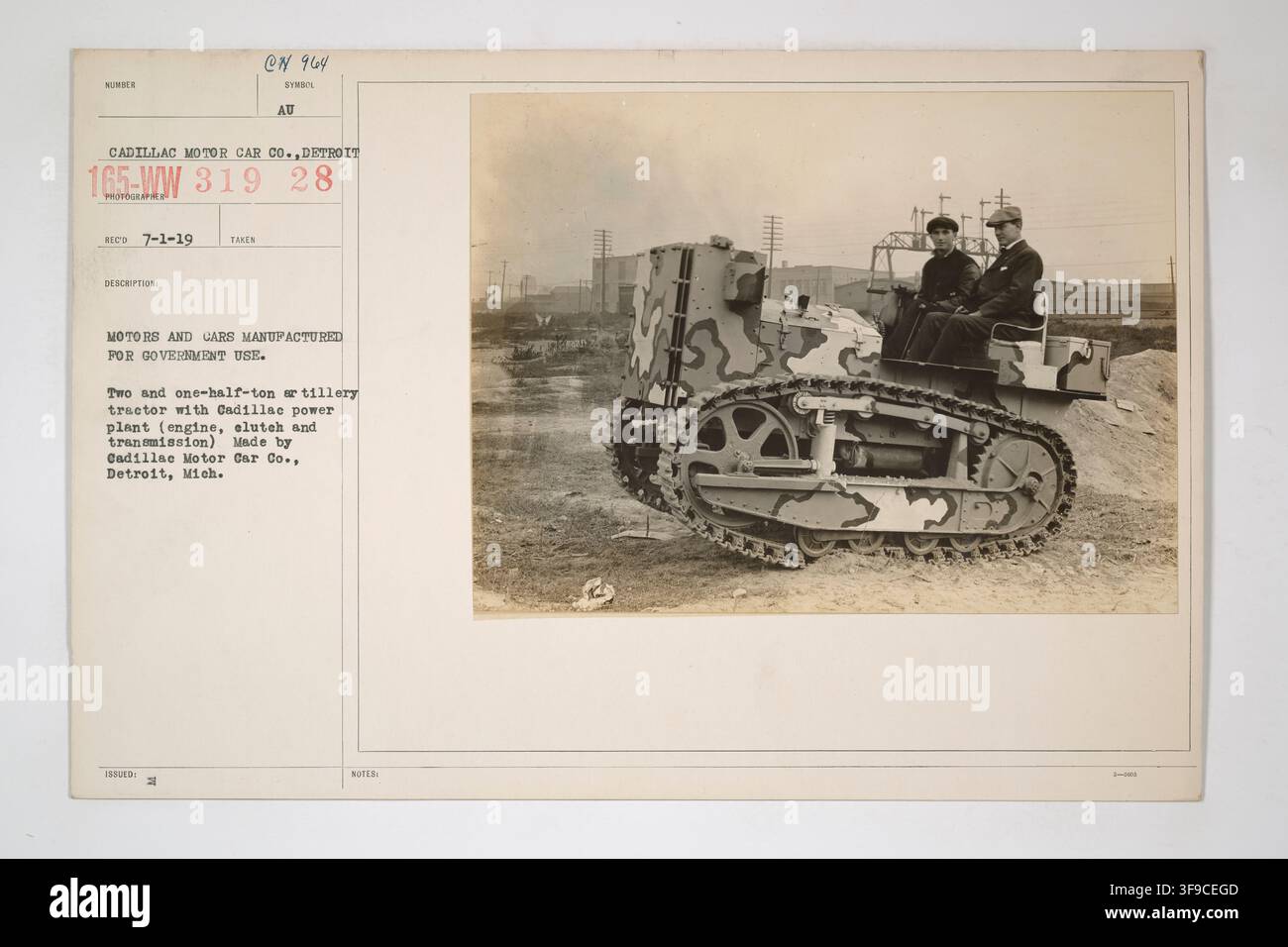 Ein zweieinhalb Tonnen schwerer Artillerietraktor mit einem Cadillac-Triebwerk, hergestellt von der Cadillac Motor Car Co. aus Detroit, Michigan, für die Regierung während des Ersten Weltkriegs. Stockfoto